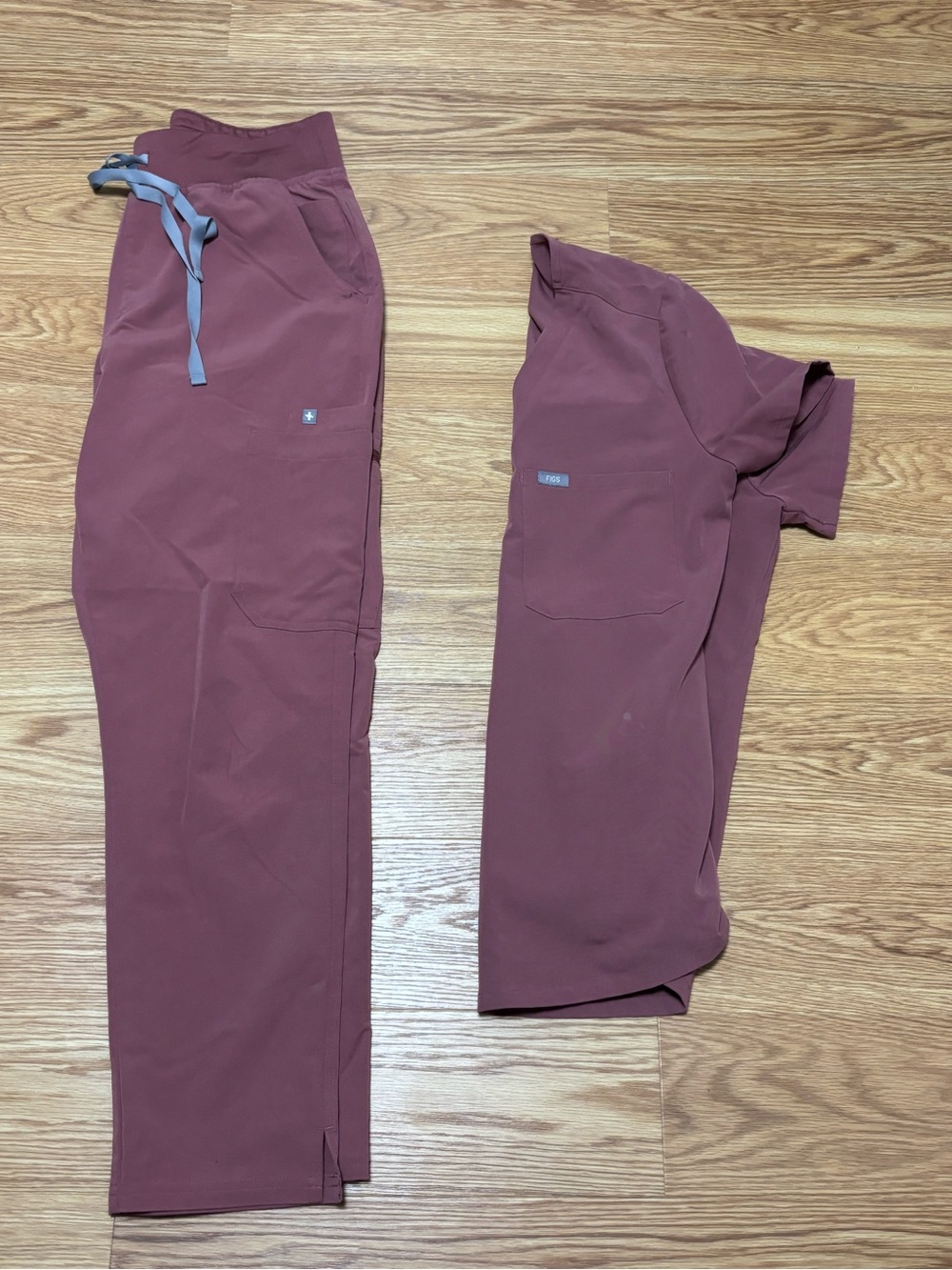 Figs Women's Straight Leg Scrub Pants in Mauve